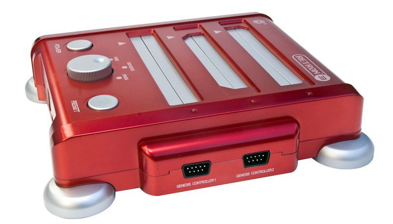 RetroN 4 : les consoles NES, Super Nes, GameBoy et Megadrive regroupées dans un seul boîtier.