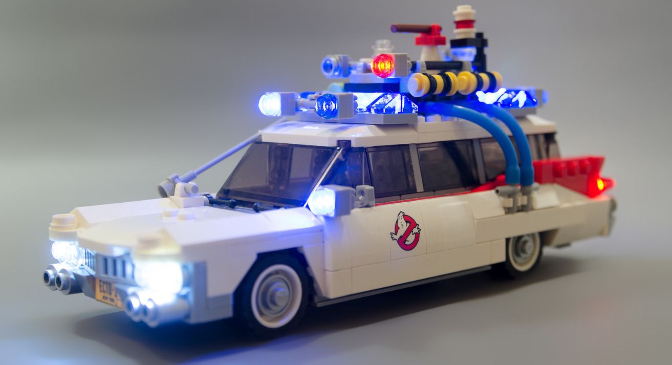 Ghostbusters Ecto-1 en LEGO® + Arduino