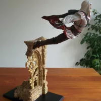 Figurine Assassin's Creed - Ezio, le saut de la foi