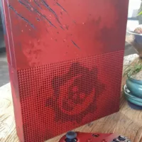 Xbox One S 2To édition limité Gears of war