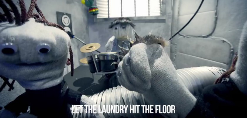 let the laundy hit the floor - Sock Puppet Parody