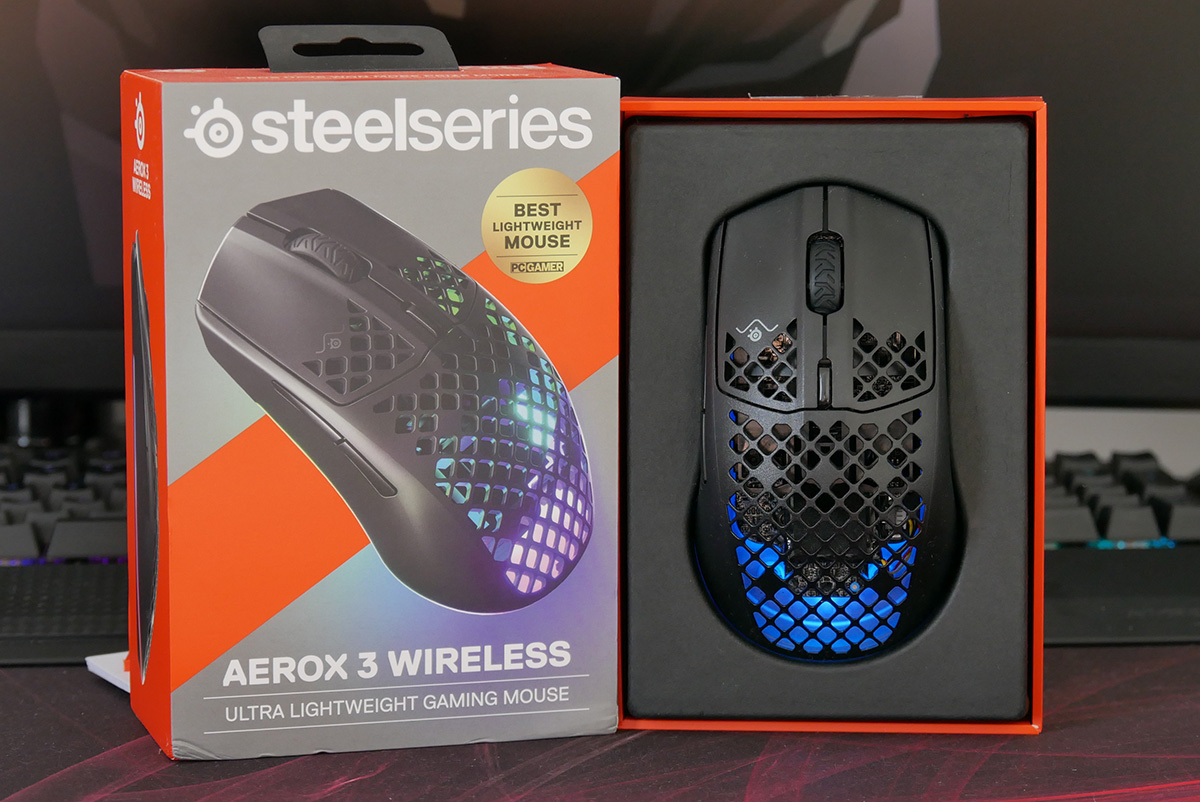 Test SteelSeries Aerox 3 Wireless : une souris ultra légère qui