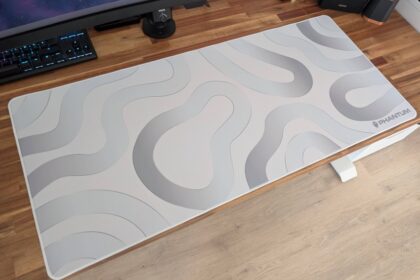 Tapis gaming phantum strata pearl 4